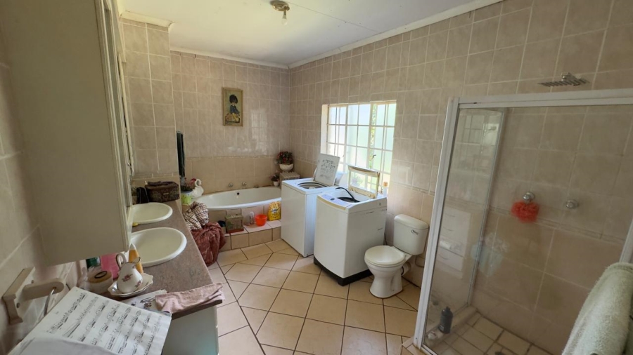 To Let commercial Property for Rent in Grootfontein Country Estate Gauteng