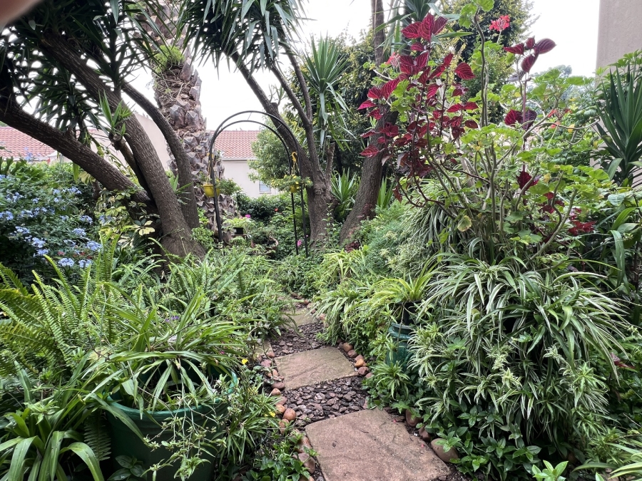 2 Bedroom Property for Sale in Bedford Gardens Gauteng