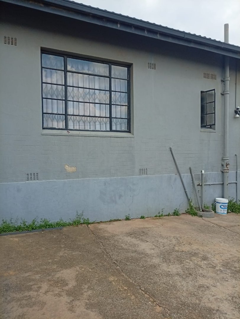  Bedroom Property for Sale in Brixton Gauteng