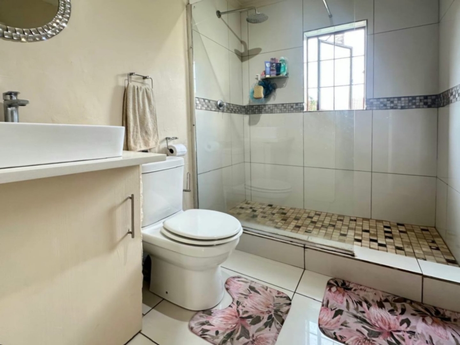 2 Bedroom Property for Sale in Zwartkop Gauteng