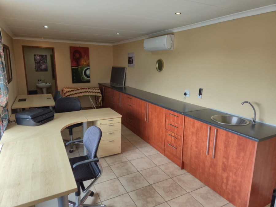 5 Bedroom Property for Sale in Heidelberg Gauteng