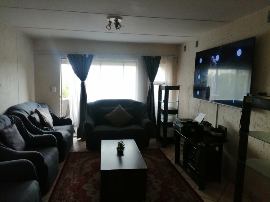 2 Bedroom Property for Sale in Beyers Park Gauteng
