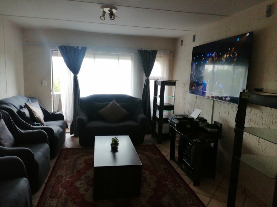 2 Bedroom Property for Sale in Beyers Park Gauteng