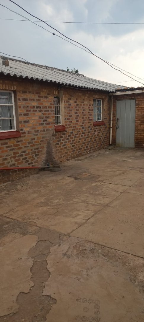 2 Bedroom Property for Sale in Daveyton Gauteng