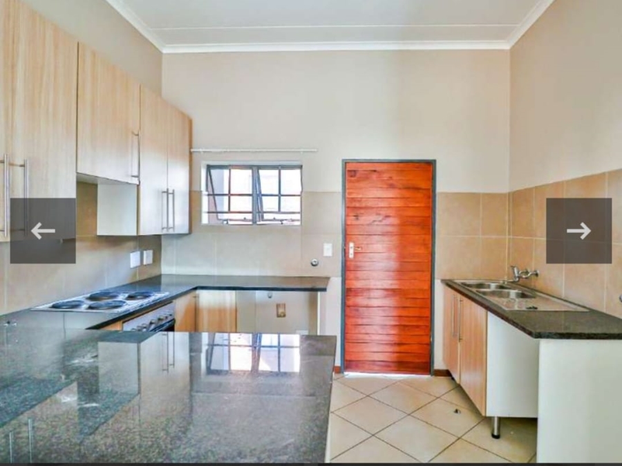 2 Bedroom Property for Sale in Noordwyk Gauteng