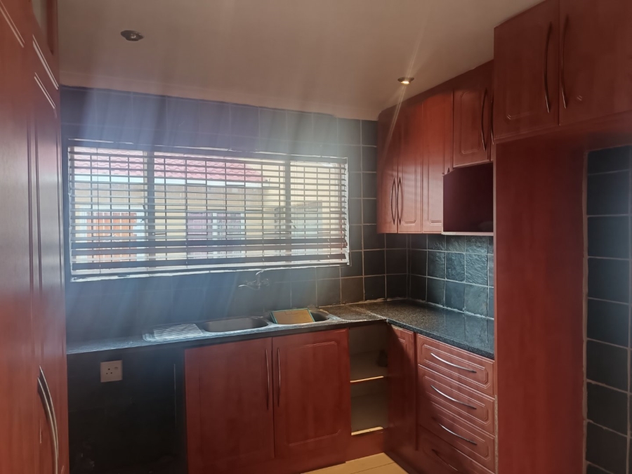 4 Bedroom Property for Sale in Lenasia South Gauteng