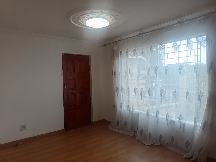 4 Bedroom Property for Sale in Lenasia South Gauteng