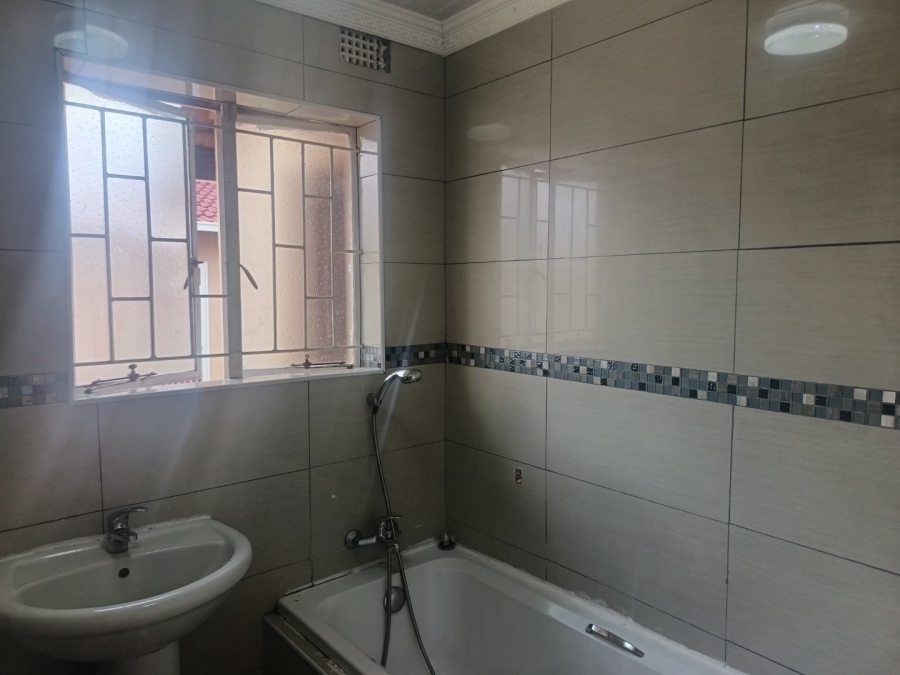 4 Bedroom Property for Sale in Lenasia South Gauteng
