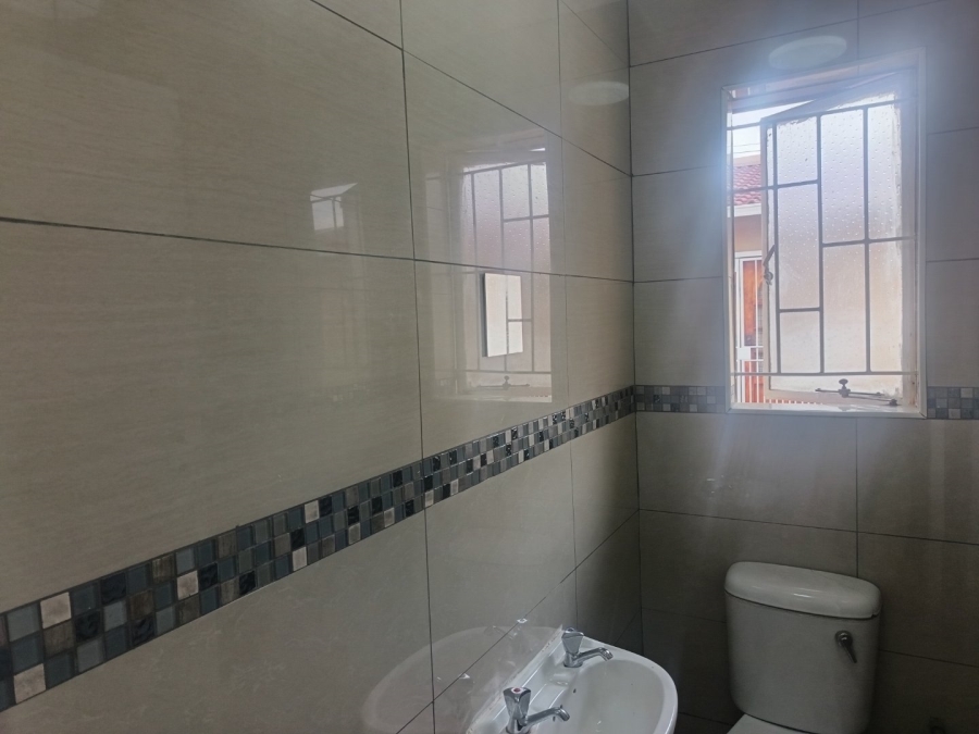4 Bedroom Property for Sale in Lenasia South Gauteng