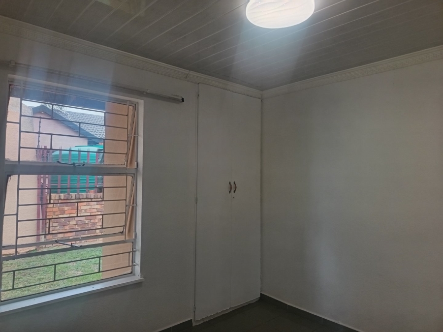 4 Bedroom Property for Sale in Lenasia South Gauteng