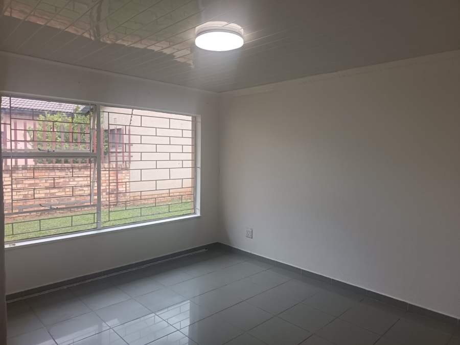 4 Bedroom Property for Sale in Lenasia South Gauteng