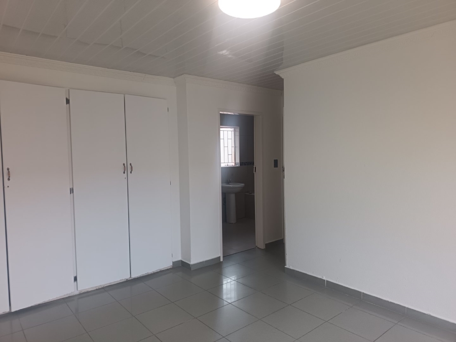 4 Bedroom Property for Sale in Lenasia South Gauteng