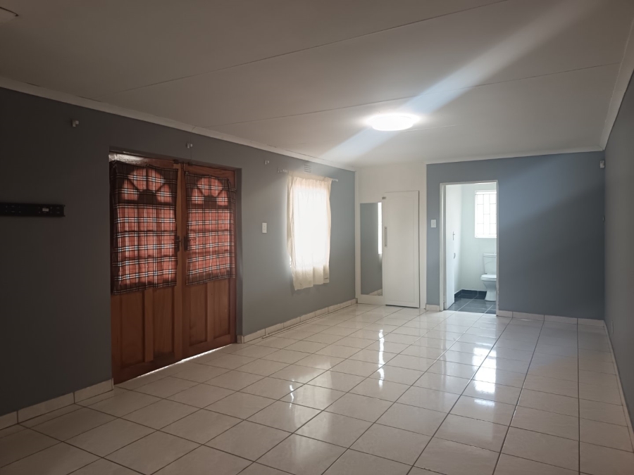 4 Bedroom Property for Sale in Lenasia South Gauteng