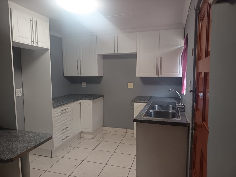 4 Bedroom Property for Sale in Lenasia South Gauteng