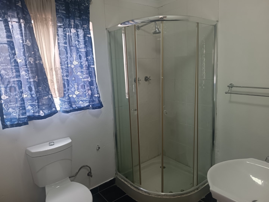 4 Bedroom Property for Sale in Lenasia South Gauteng