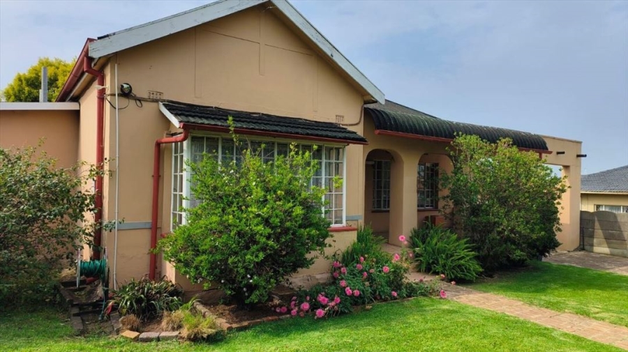 3 Bedroom Property for Sale in Brakpan Central Gauteng