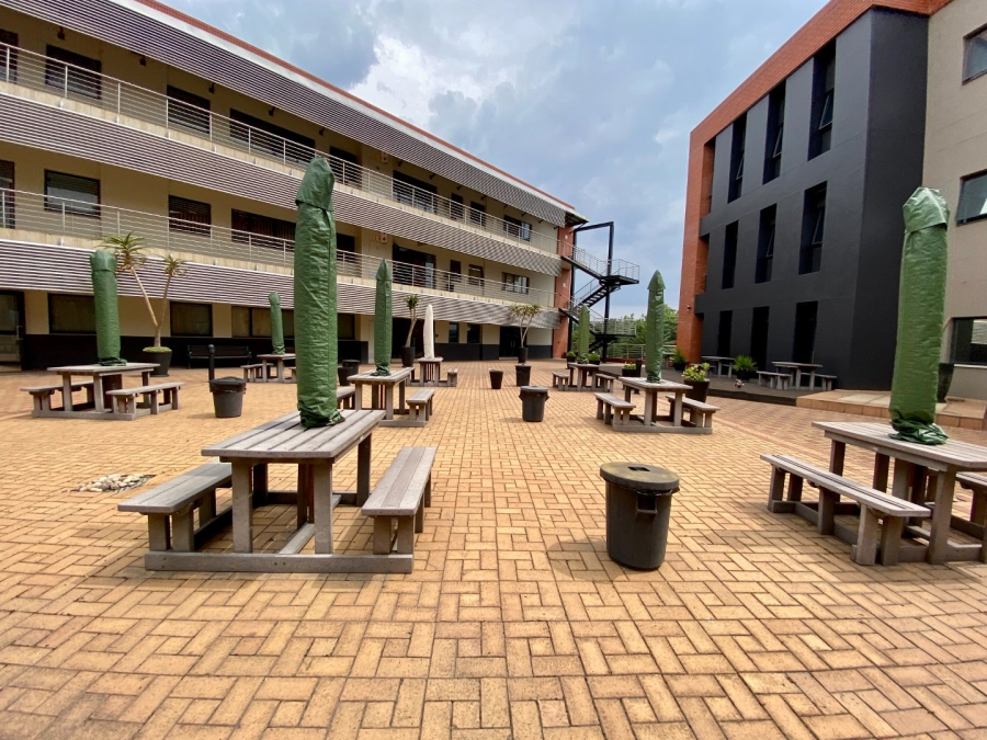 To Let commercial Property for Rent in Woodmead Gauteng