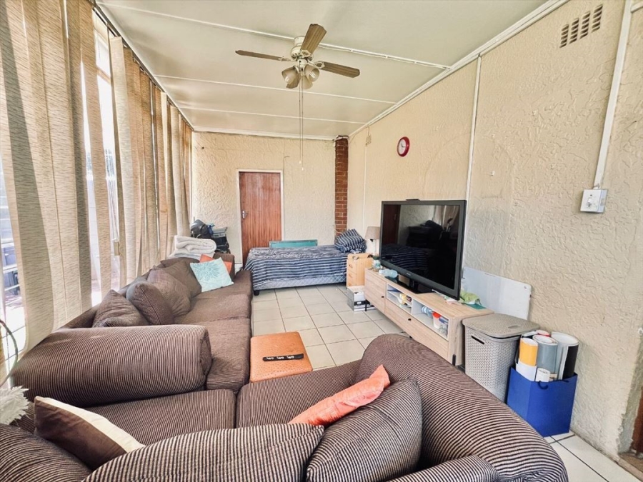 5 Bedroom Property for Sale in Parkrand Gauteng