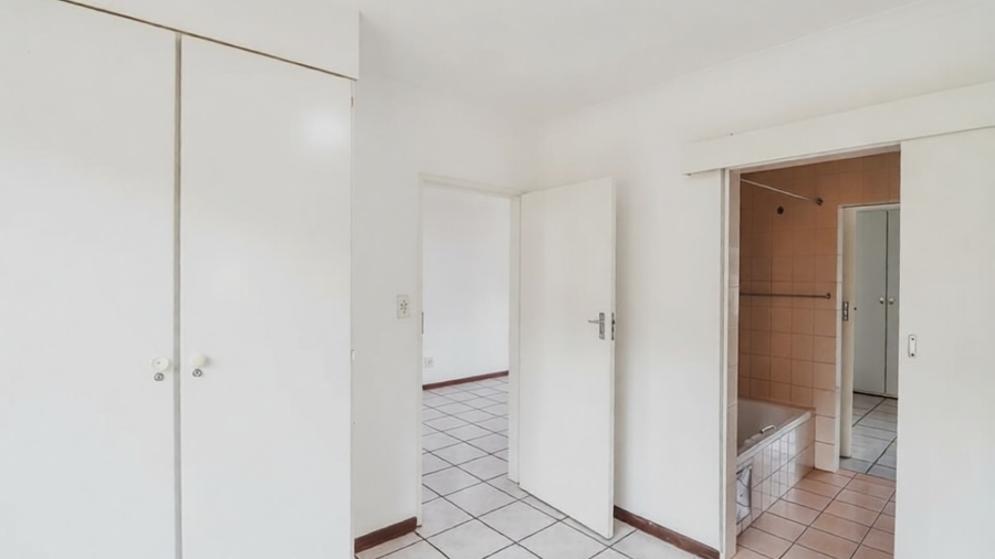 2 Bedroom Property for Sale in Bonaero Park Gauteng