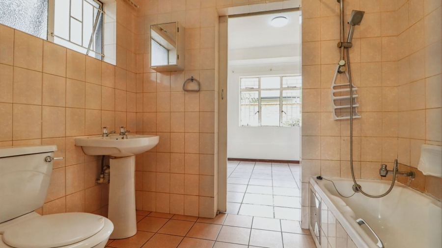 2 Bedroom Property for Sale in Bonaero Park Gauteng