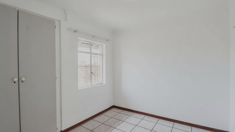 2 Bedroom Property for Sale in Bonaero Park Gauteng