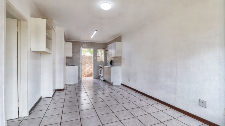 2 Bedroom Property for Sale in Bonaero Park Gauteng
