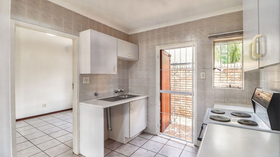 2 Bedroom Property for Sale in Bonaero Park Gauteng