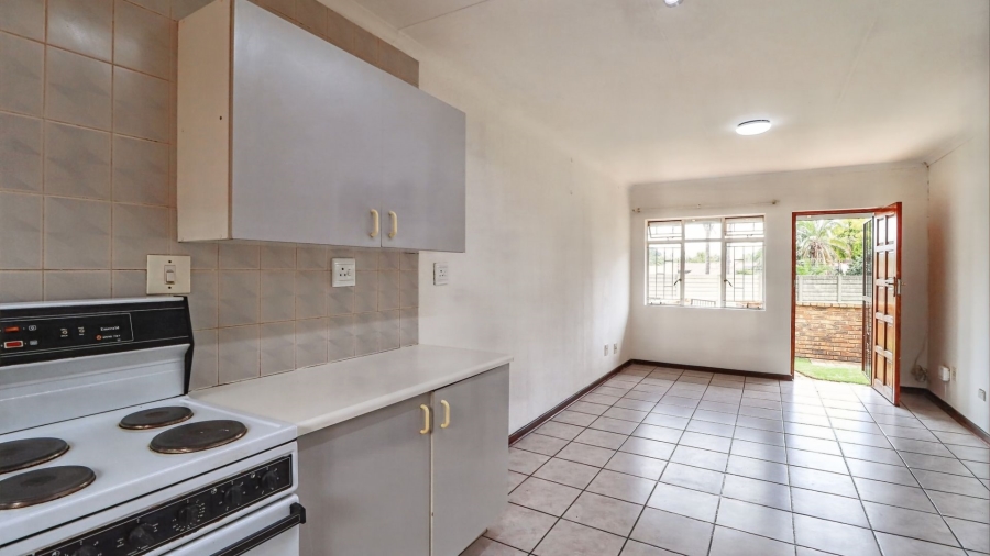 2 Bedroom Property for Sale in Bonaero Park Gauteng