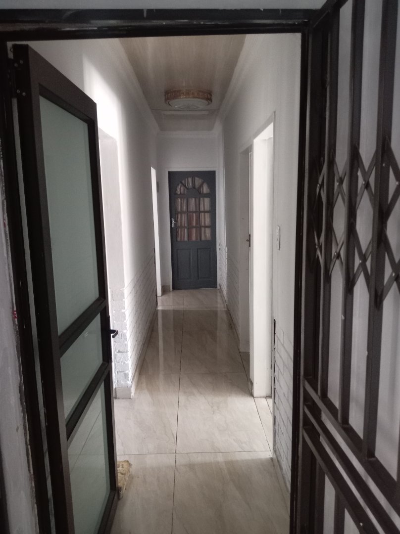 5 Bedroom Property for Sale in Riamar Park Gauteng