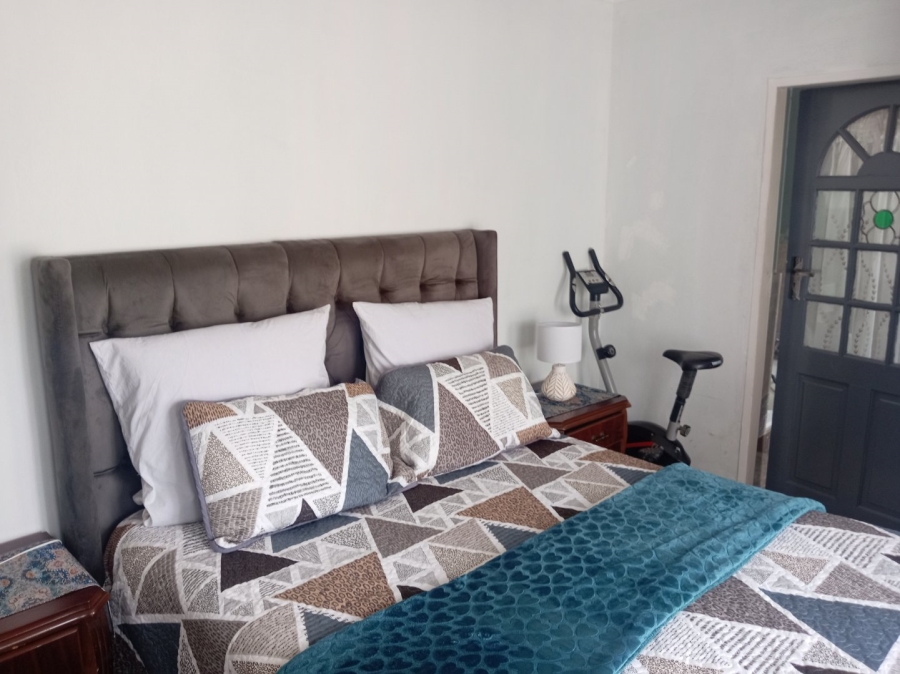 5 Bedroom Property for Sale in Riamar Park Gauteng