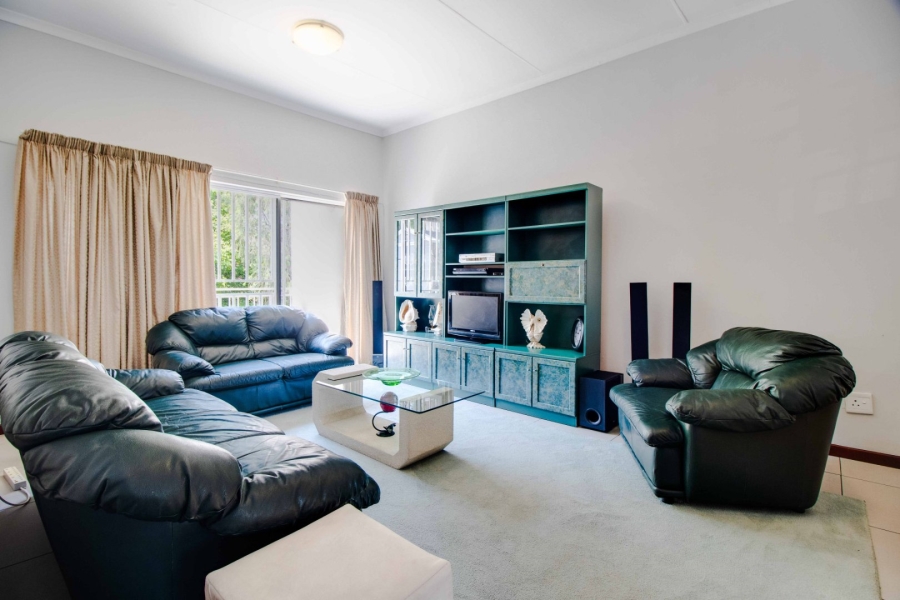 2 Bedroom Property for Sale in Buccleuch Gauteng