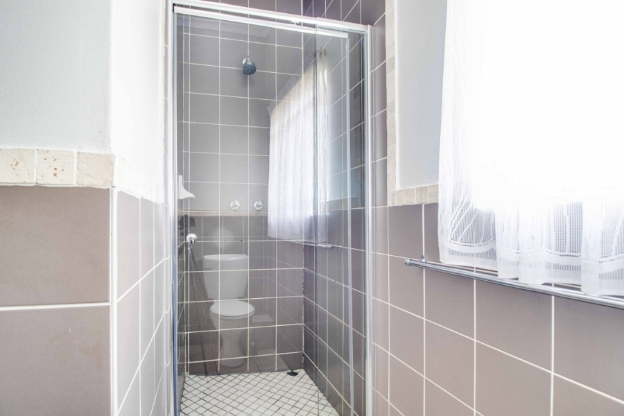 2 Bedroom Property for Sale in Buccleuch Gauteng