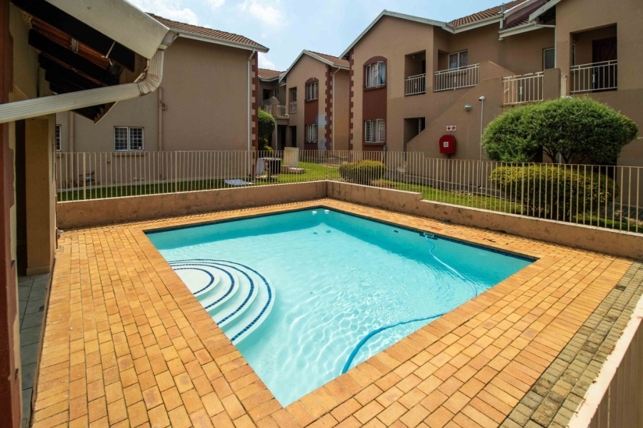 2 Bedroom Property for Sale in Buccleuch Gauteng