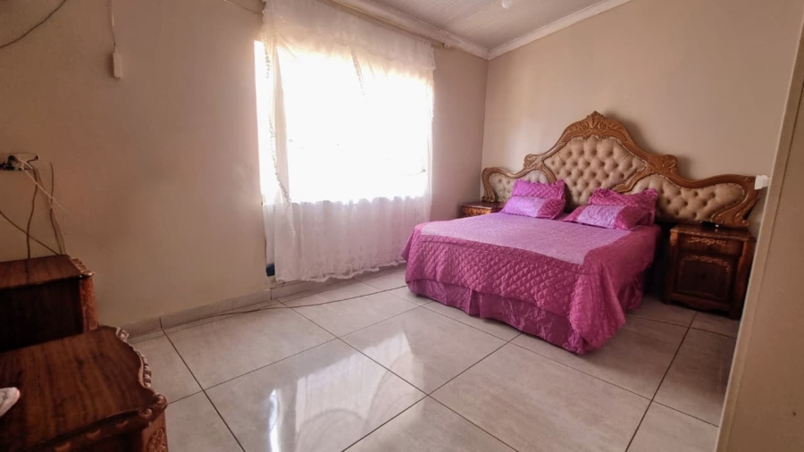 3 Bedroom Property for Sale in Sonland Park Gauteng
