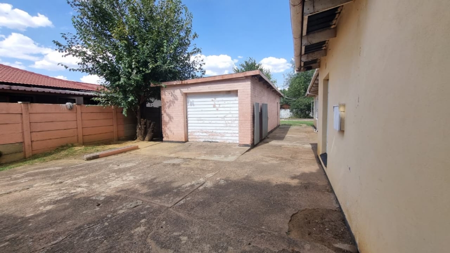 3 Bedroom Property for Sale in Sonland Park Gauteng