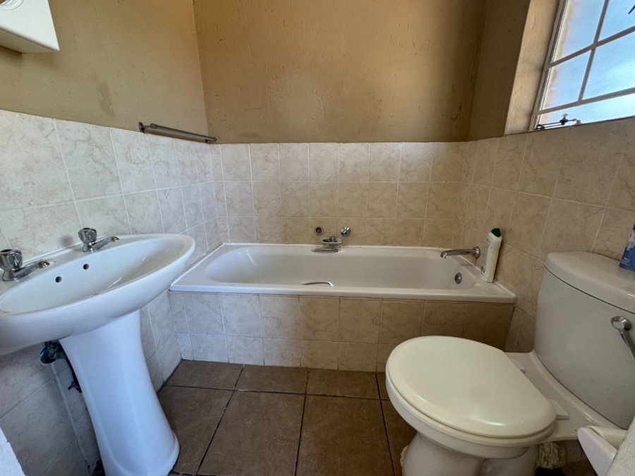 2 Bedroom Property for Sale in Amberfield Gauteng