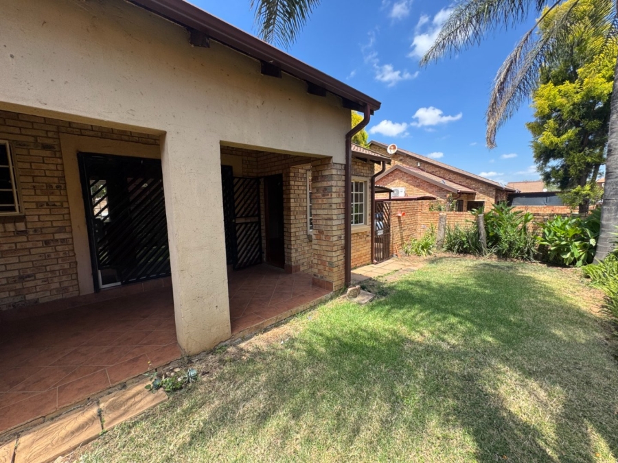 2 Bedroom Property for Sale in Amberfield Gauteng