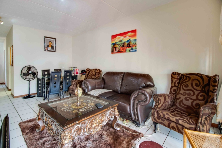 2 Bedroom Property for Sale in Buccleuch Gauteng