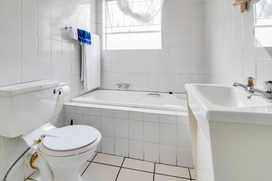 2 Bedroom Property for Sale in Buccleuch Gauteng