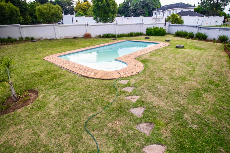 2 Bedroom Property for Sale in Buccleuch Gauteng