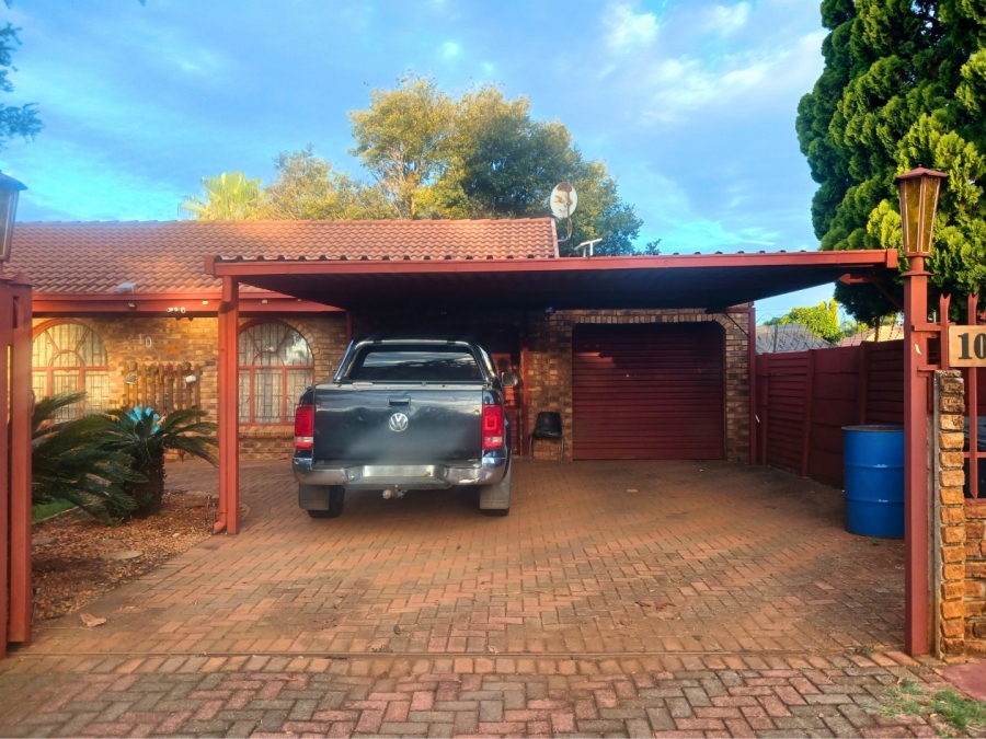 3 Bedroom Property for Sale in Chantelle Gauteng