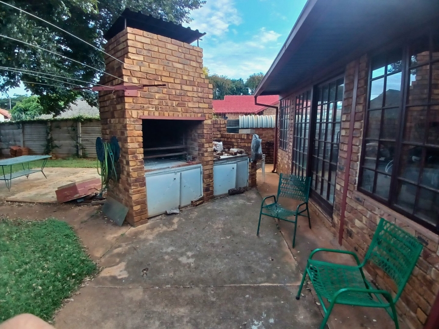 3 Bedroom Property for Sale in Chantelle Gauteng