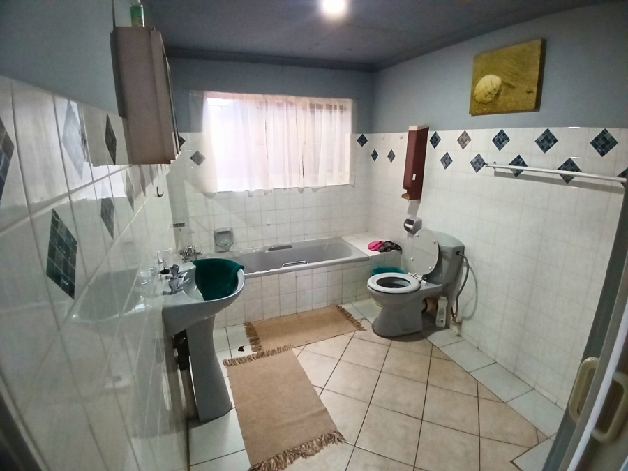 3 Bedroom Property for Sale in Chantelle Gauteng