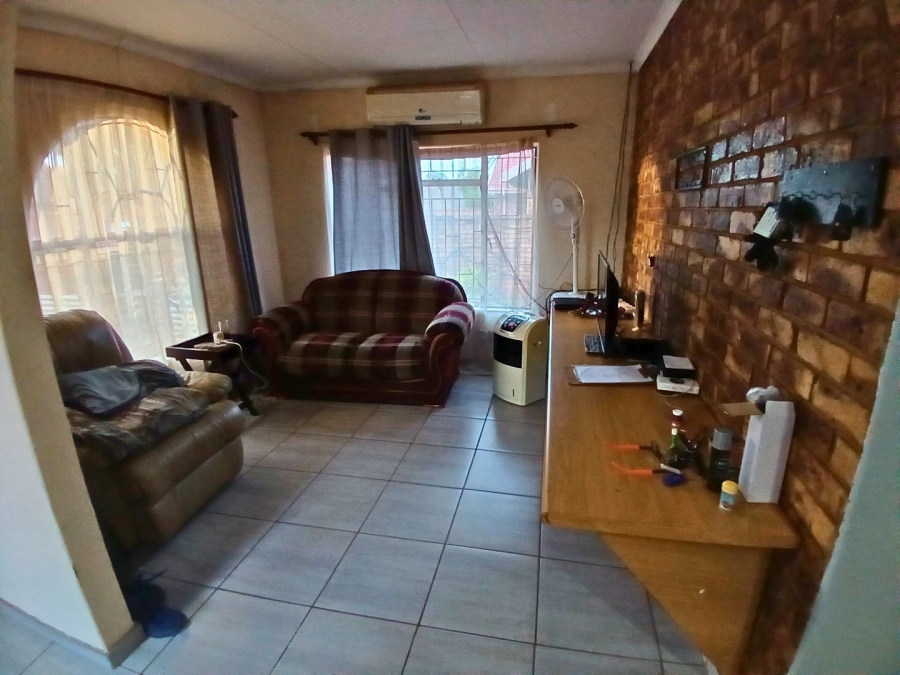 3 Bedroom Property for Sale in Chantelle Gauteng