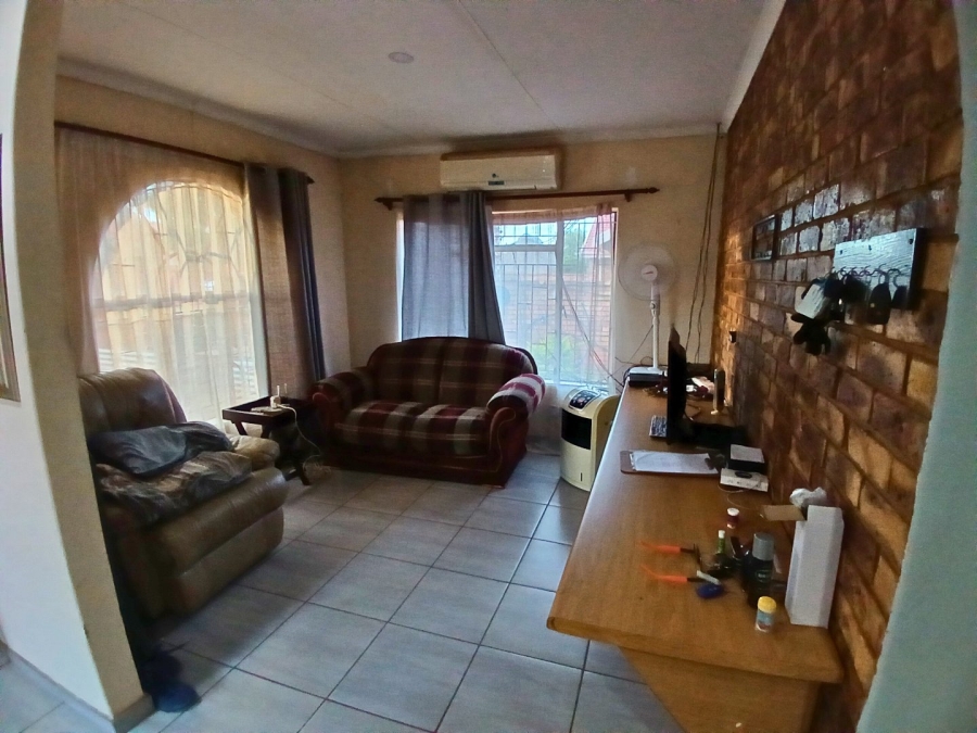 3 Bedroom Property for Sale in Chantelle Gauteng