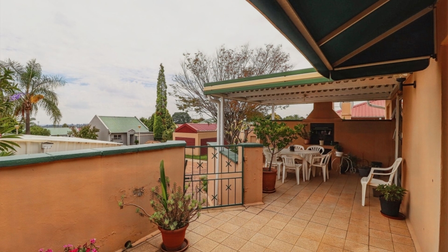 2 Bedroom Property for Sale in Terenure Gauteng