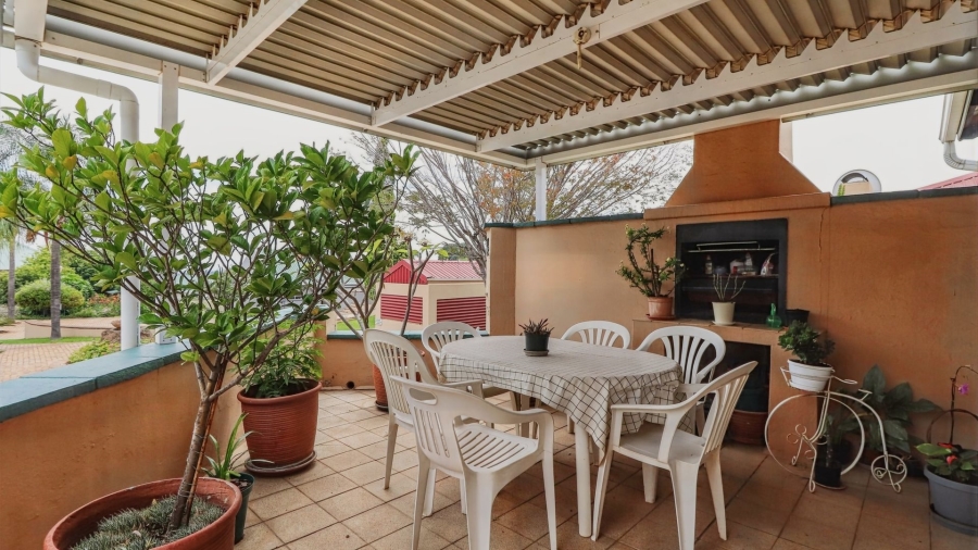 2 Bedroom Property for Sale in Terenure Gauteng