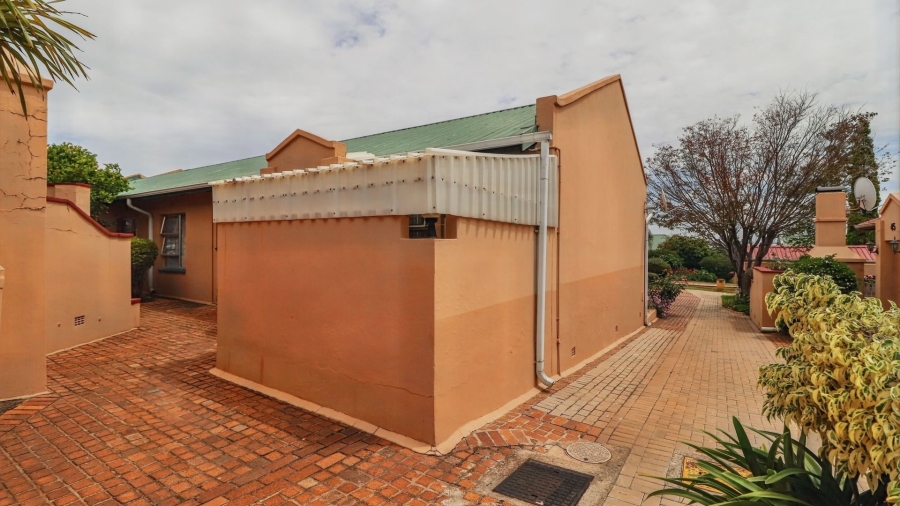 2 Bedroom Property for Sale in Terenure Gauteng