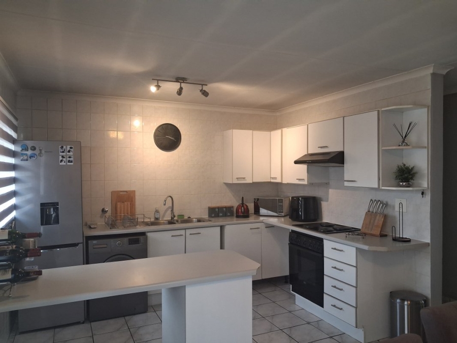 2 Bedroom Property for Sale in Eden Glen Gauteng