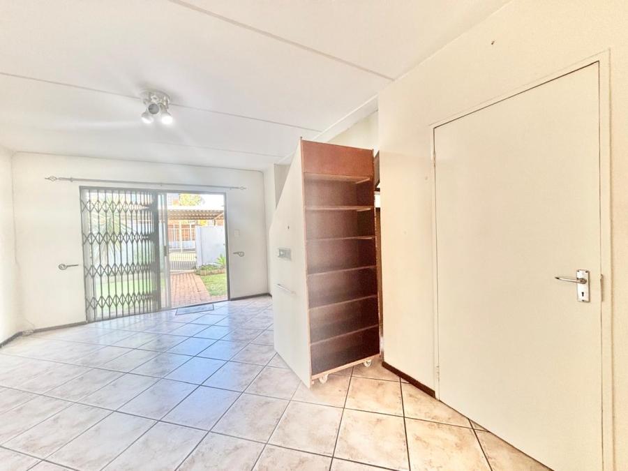 2 Bedroom Property for Sale in North Riding Gauteng